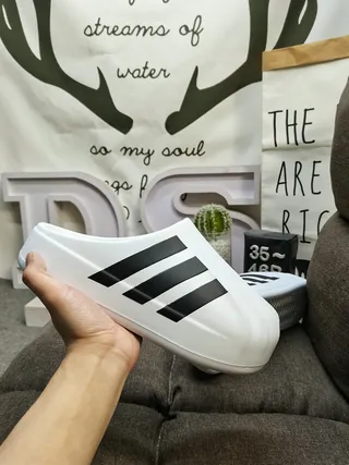 Adidas Adifom Stan Mule blancas y negras con tres rayas mulas 6