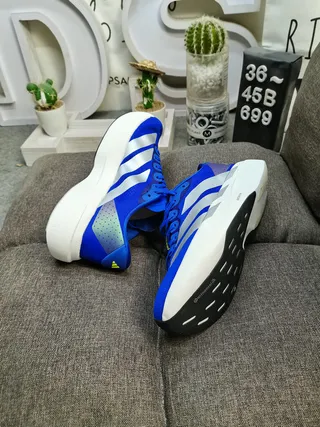Adidas Adizero chaussures de course bleu argent 6