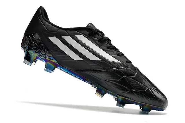 Adidas adizero সাদা রূপালি হোলোগ্রাফিক ফার্ম-গ্রাউন্ড সকার শোজ 14