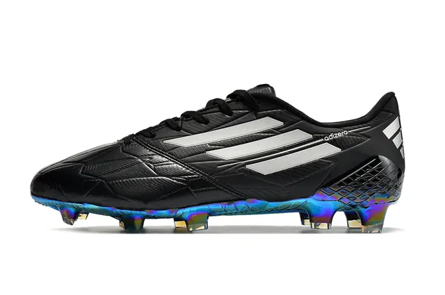 Adidas adizero সাদা রূপালি হোলোগ্রাফিক ফার্ম-গ্রাউন্ড সকার শোজ 16