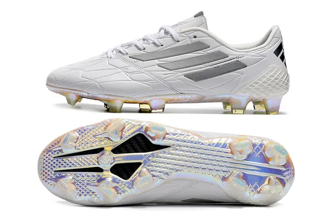 Adidas adizero সাদা রূপালি হোলোগ্রাফিক ফার্ম-গ্রাউন্ড সকার শোজ 19