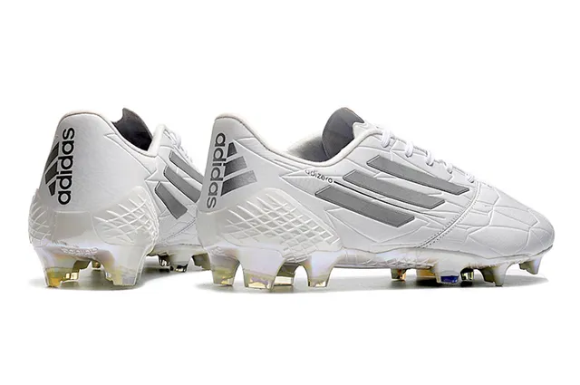 Adidas adizero সাদা রূপালি হোলোগ্রাফিক ফার্ম-গ্রাউন্ড সকার শোজ 24