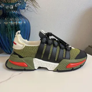 Adidas أخضر عسكري كعب أسود جزء علوي محبوك أحذية رياضية سميكة