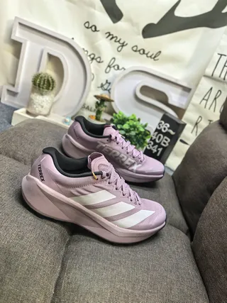 Adidas Beige Black Lightweight Mesh Upper Three-Stripe Side Branding Running Shoes 9