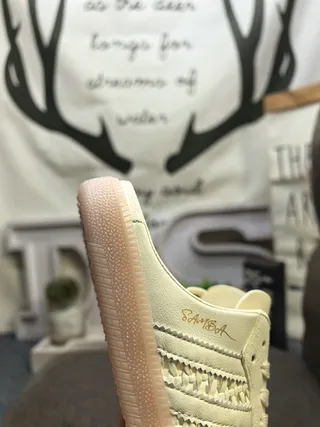 Adidas Bege Marrom Camurça Perfurada Parte Superior Sola de Goma Sapatos Casuais 3