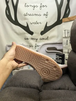 Adidas Bege Marrom Camurça Perfurada Parte Superior Sola de Goma Sapatos Casuais 4