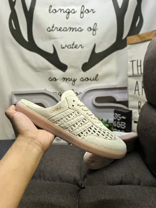 Adidas Bege Marrom Camurça Perfurada Parte Superior Sola de Goma Sapatos Casuais 5