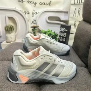 Adidas 米灰色 工程网布鞋面 三条纹侧边面板 生活方式运动鞋