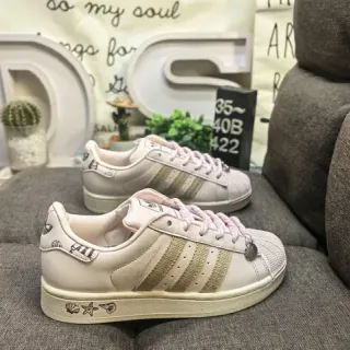 Adidas بيج وردي Shell-Toe Three-Stripe حذاء رياضي لايف ستايل