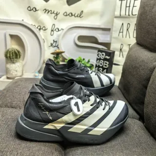 Adidas أسود بيج كونكي سكلبتد ميدسول أسمتريك لاسينغ سسستم لايف ستايل سنيكر