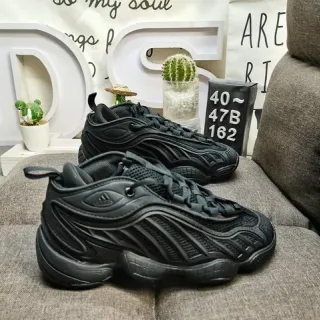Adidas أسود أحاد اللون منحوت وسيطة أسلوب حياة أحذية رياضية