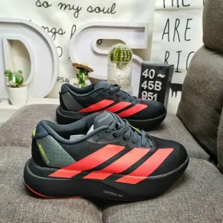 Adidas Chaussures de Course Noires Rouges Légères en Maille Contrefort Talon Perforé
