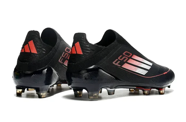 Adidas Zapatillas de fútbol negro y rojo upper knit ajuste calcetín sistema de cordones asimétrico superficie firme 5