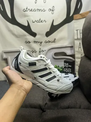 Adidas Negro Plata Zapatillas Lifestyle de Malla Ligera Tres Rayas Recubrimiento Sintético 5
