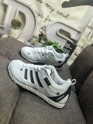 Adidas Negro Plata Zapatillas Lifestyle de Malla Ligera Tres Rayas Recubrimiento Sintético 7