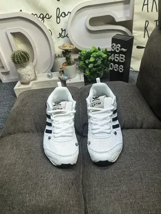 Adidas Negro Plata Zapatillas Lifestyle de Malla Ligera Tres Rayas Recubrimiento Sintético 10
