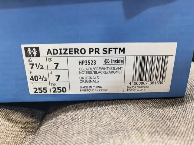 Adidas Negro Plata Zapatillas Lifestyle de Malla Ligera Tres Rayas Recubrimiento Sintético 22
