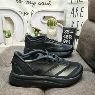 Adidas أحذية رياضية أسود فضي أحادي اللون عاكس خطوط مميزات نمط حياة