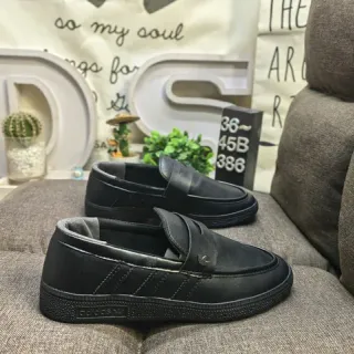 Adidas কালো স্লিপ-অন তিন স্ট্রাইপ সাইড প্যানেল লুফার