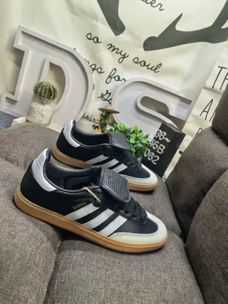 Adidas Black White Laceless Low-Top Three-Stripe Side Panel Lifestyle Sneakers 9