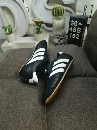 Adidas Black White Laceless Slip-On Quilted Leather Upper Indoor Soccer Shoes 6