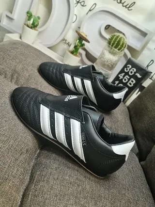 Adidas Black White Laceless Slip-On Quilted Leather Upper Indoor Soccer Shoes 7