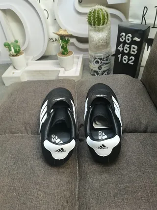 Adidas Black White Laceless Slip-On Quilted Leather Upper Indoor Soccer Shoes 8
