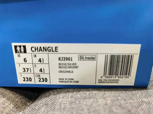 Adidas কালো সাদা লো-টপ লেদার আপার লাইফস্টাইল স্নিকার 2