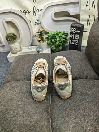 Adidas কালো সাদা লো-টপ লেদার আপার লাইফস্টাইল স্নিকার 8