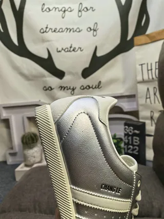 Adidas কালো সাদা লো-টপ লেদার আপার লাইফস্টাইল স্নিকার 13