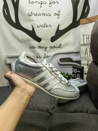 Adidas কালো সাদা লো-টপ লেদার আপার লাইফস্টাইল স্নিকার 15