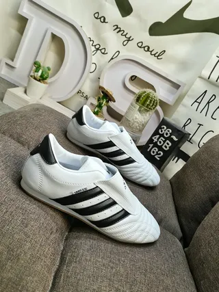 Adidas Copa Mundial blanc noir chaussures de soccer indoor 9