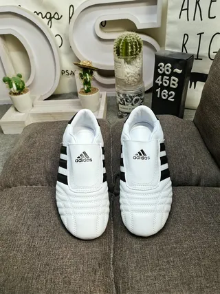 Adidas Copa Mundial blanc noir chaussures de soccer indoor 10