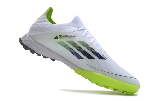 Adidas F50 সাদা সবুজ নিট আপার গ্র্যাডিয়েন্ট থ্রি-স্ট্রাইপ টার্ফ সকার জুতো 2