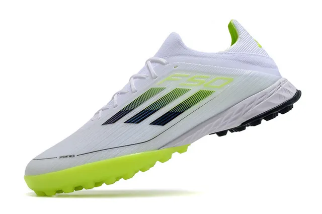 Adidas F50 সাদা সবুজ নিট আপার গ্র্যাডিয়েন্ট থ্রি-স্ট্রাইপ টার্ফ সকার জুতো 3