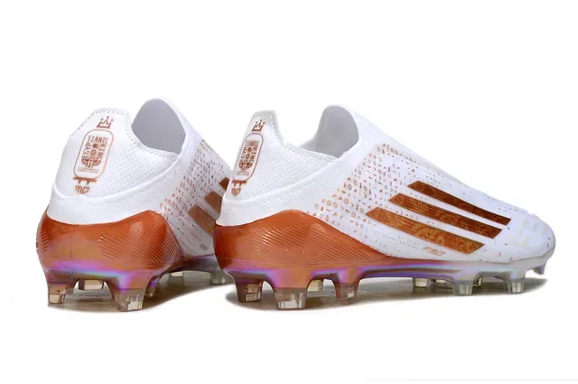 Adidas F50 Blanc Orange Chaussures de Football à Coupe Basse Haut en Tricot Semelle Iridescente Holographique pour Terrain Ferme 5