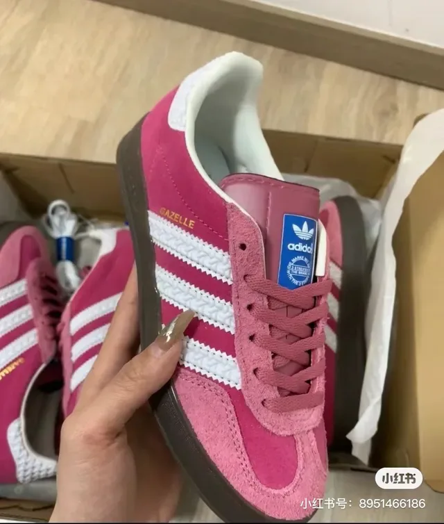 Adidas Gazelle Tênis lifestyle de couro macio rosa 4