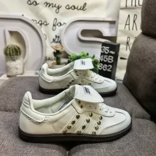 Adidas Lifestyle Sneaker Off-White Rivet-Studded Tongue Flap Sneakers