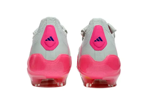 Adidas Predator Chuteira Low-Cut Rosa e Cinza Com Studs Moldados Sol Translucido Gramado Firme 4