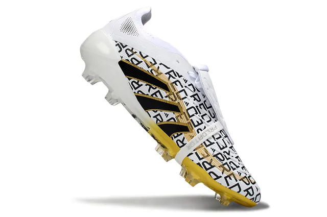 Adidas Predator সাদা কালো লো-কাট লেস-আপ গ্রাফিক-প্রিন্ট উপর ফার্ম-গ্রাউন্ড ফুটবল জুতো 2