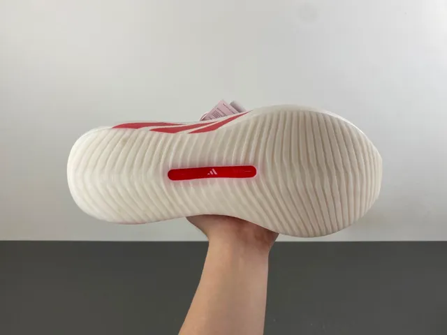 Adidas Chaussures de Course Rouge Blanc Color-Blocked avec Upper en Maille Ingénierisée 9