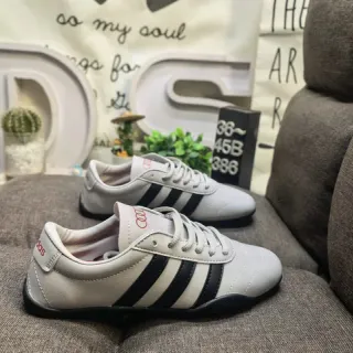 Adidas Samba بيج أسود منخفضة الارتفاع جلدي المظهر الجزء العلوي حذاء رياضي أسلوب حياة