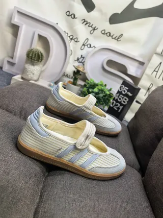 Adidas Samba Classic كريم وأزرق فاتح حذاء رياضي أسلوب حياة 3
