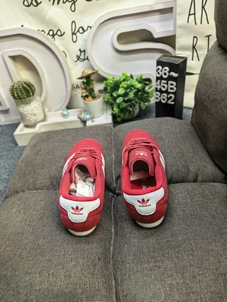 Adidas Samba মেটালিক রূপালী এবং ক্রিম ইনডোর ফুটবল জুতা 8