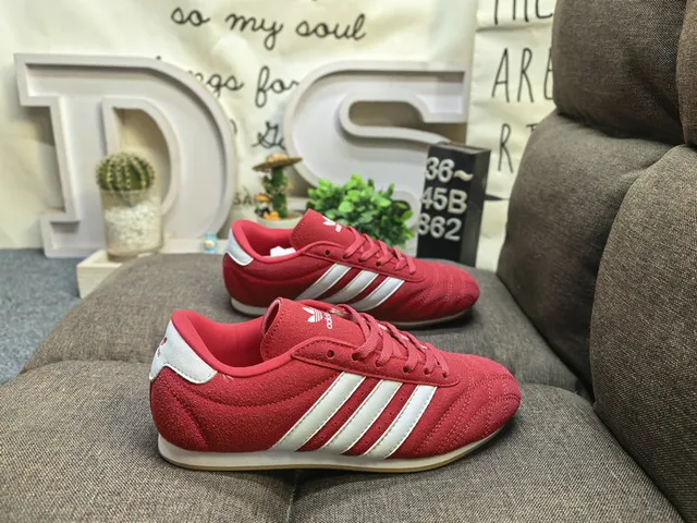 Adidas Samba মেটালিক রূপালী এবং ক্রিম ইনডোর ফুটবল জুতা 11