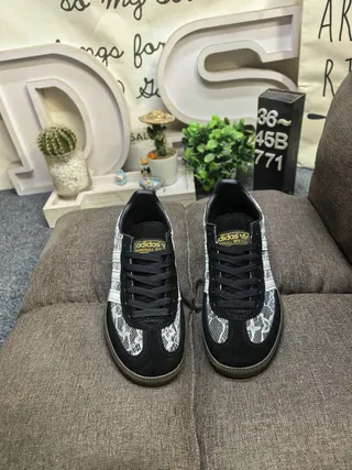 Adidas Samba OG काला क्रीम Lace-Overlay लाइफस्टाइल स्नीकर 10