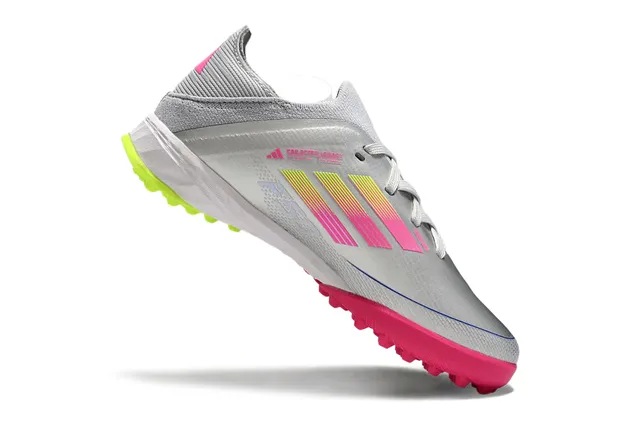 Adidas Silver Pink Low-Cut Knit Upper Gradient Stripe Design Turf Soccer Shoes 2