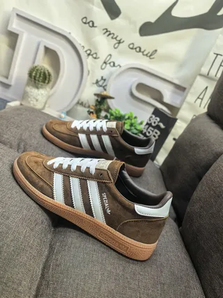 Adidas Spezial Zapatillas Lifestyle de Ante Marrón con Rayas Blancas 7
