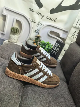 Adidas Spezial Zapatillas Lifestyle de Ante Marrón con Rayas Blancas 9