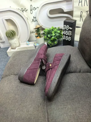 Adidas Spezial बर्गंडी सुड लोफर 6